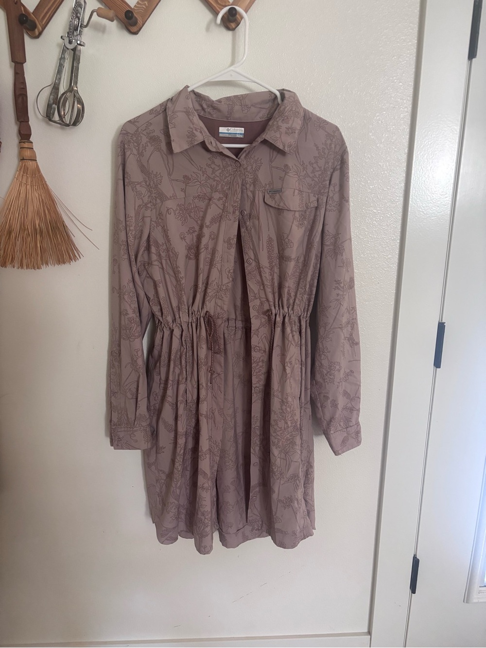 Women’s Long-Sleeve Shirtdress in Dusty Mauve coat